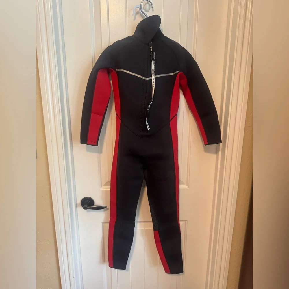 NWOT SeaSkin Youth Full Wetsuit Sz 12 – Black/Red – Surf, Swim, Dive, Kayak